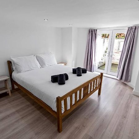 Newly Refurbed, Central Apartment With Free Parking And Hot Tub 리탬 세인트 앤스 외부 사진