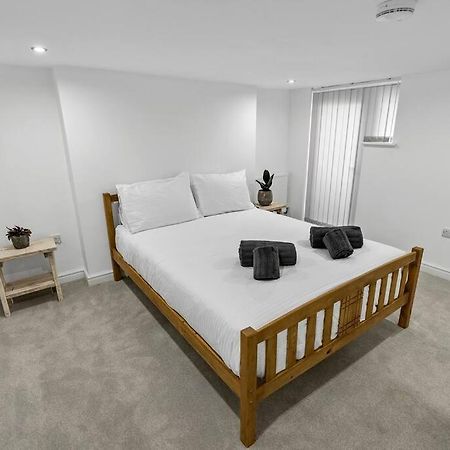Newly Refurbed, Central Apartment With Free Parking And Hot Tub 리탬 세인트 앤스 외부 사진